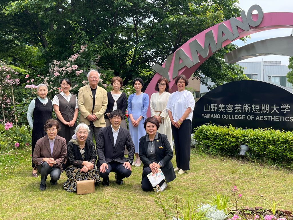 山野美容芸術短期大学　ローズガーデン　バラ　バラ園　
