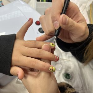 山野美容芸術短期大学 課外活動 英語 美容学校 美容学生 短期大学 短大 アメリカンスクールインジャパン ASIJ ウィンターフェスト winter fest 2025年12月6日